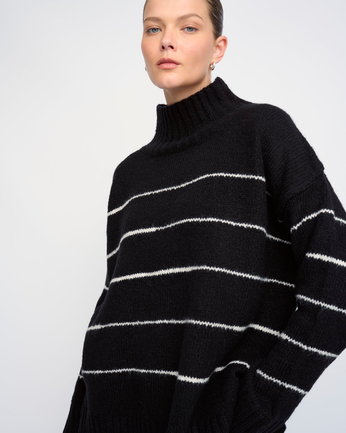 ARTY SWEATER
