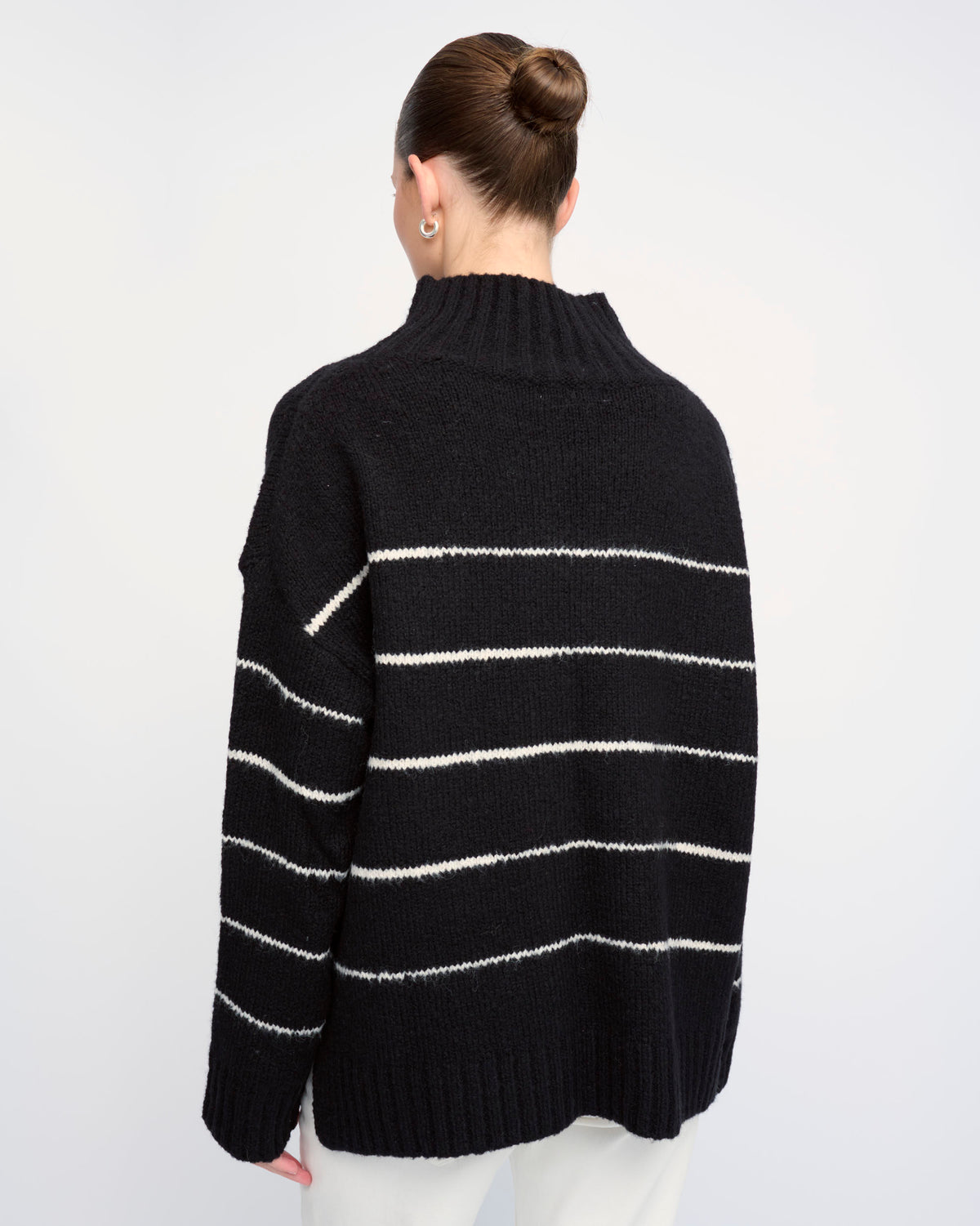 ARTY SWEATER