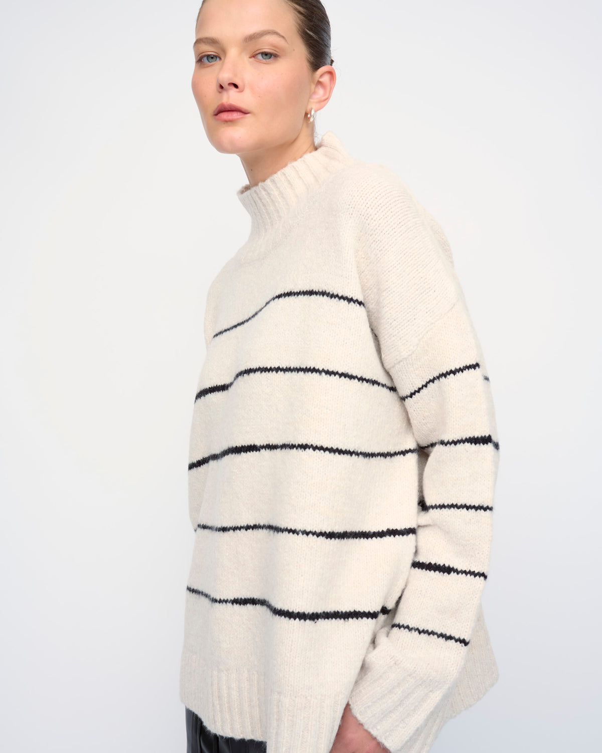 ARTY SWEATER
