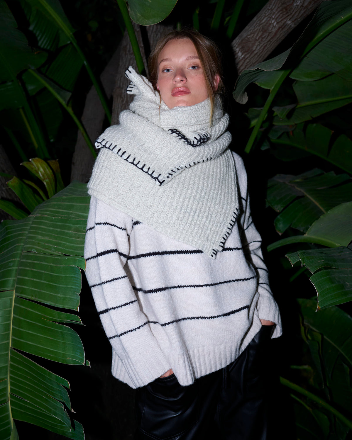 ARTY SWEATER