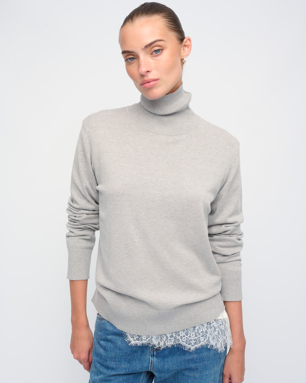 LEO SWEATER