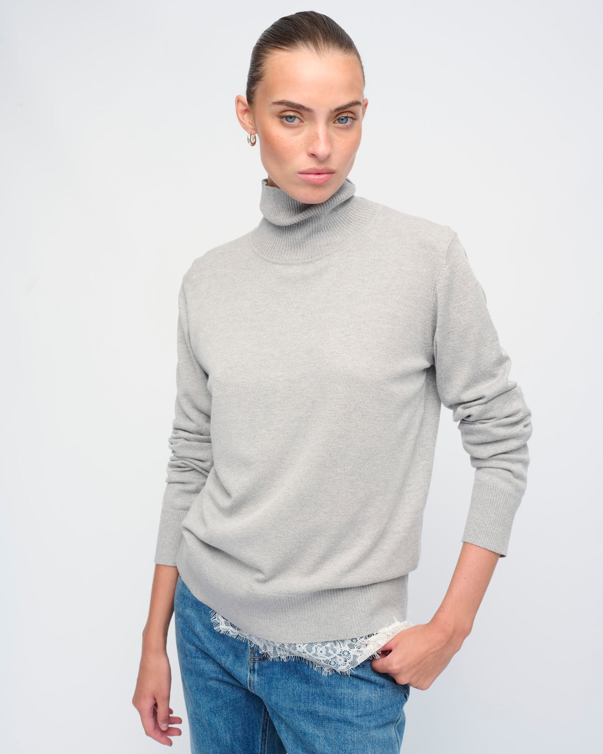 LEO SWEATER