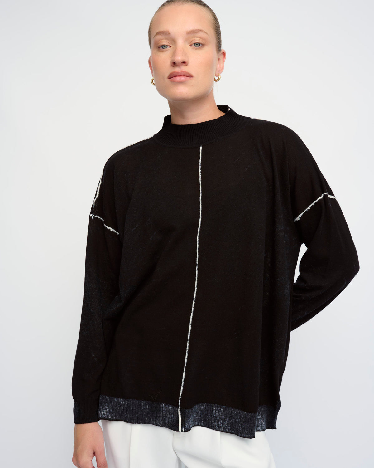 LUNA SWEATER