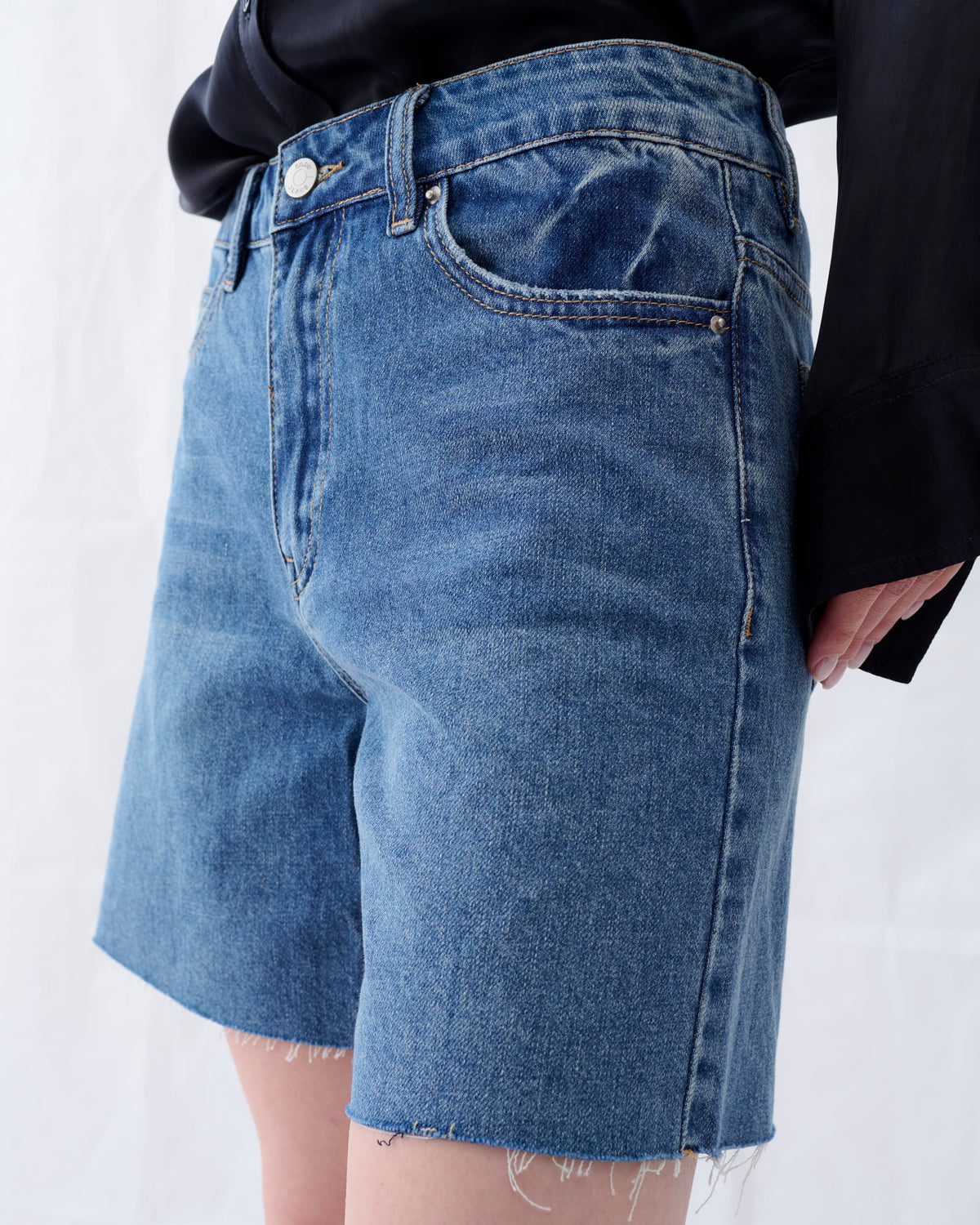 TOM DENIM SHORTS
