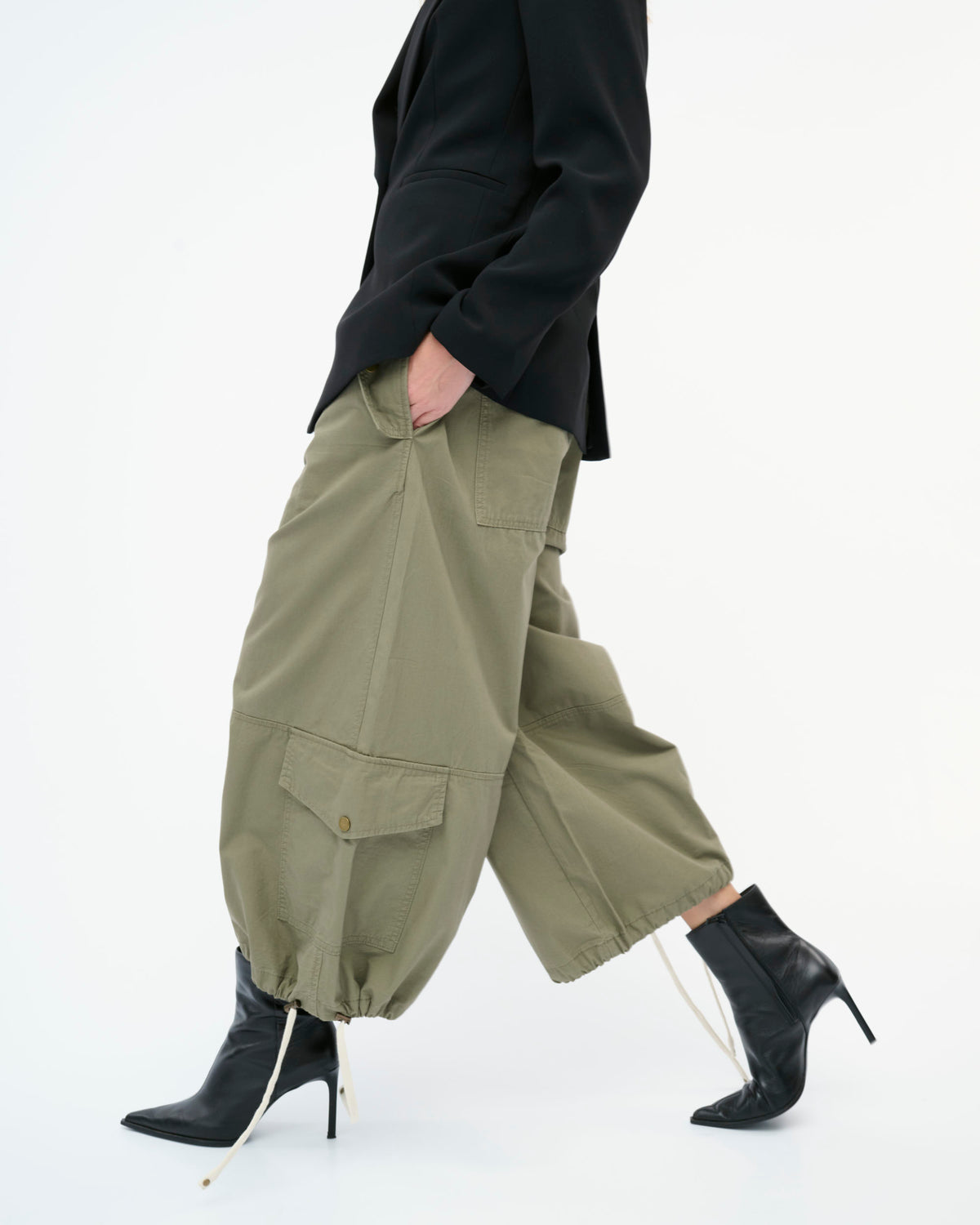 TRACK PANTS