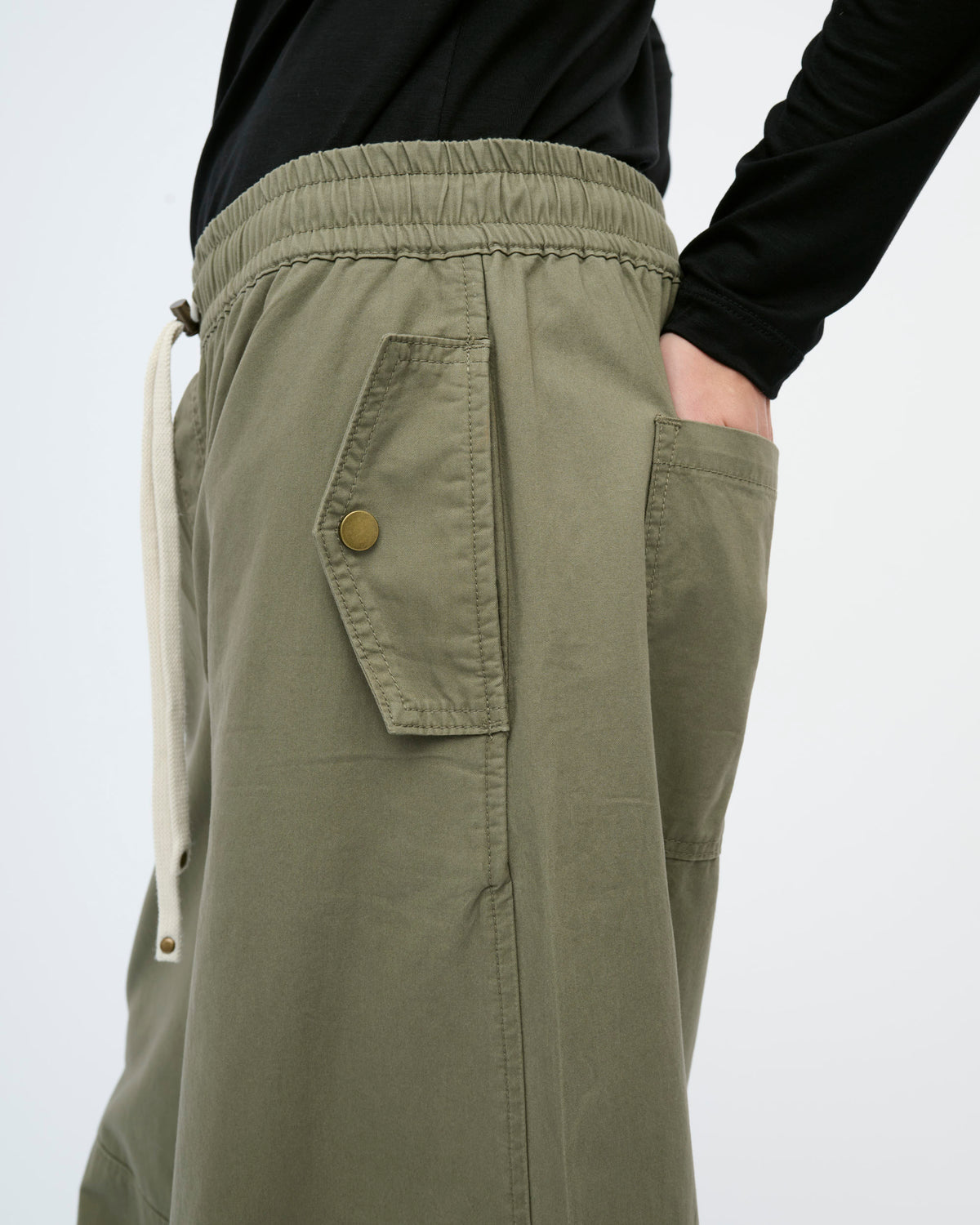TRACK PANTS