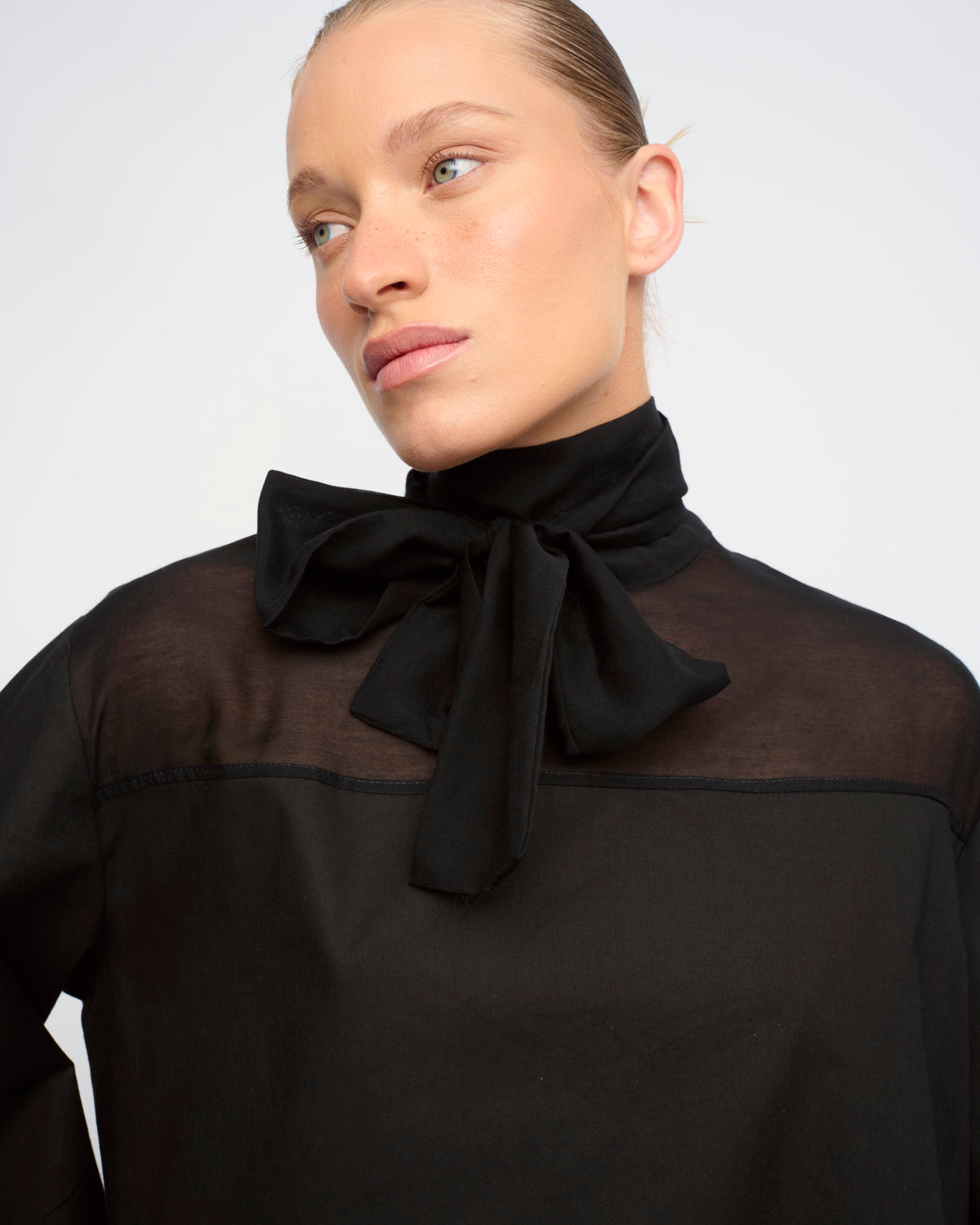 VIOLA BLOUSE