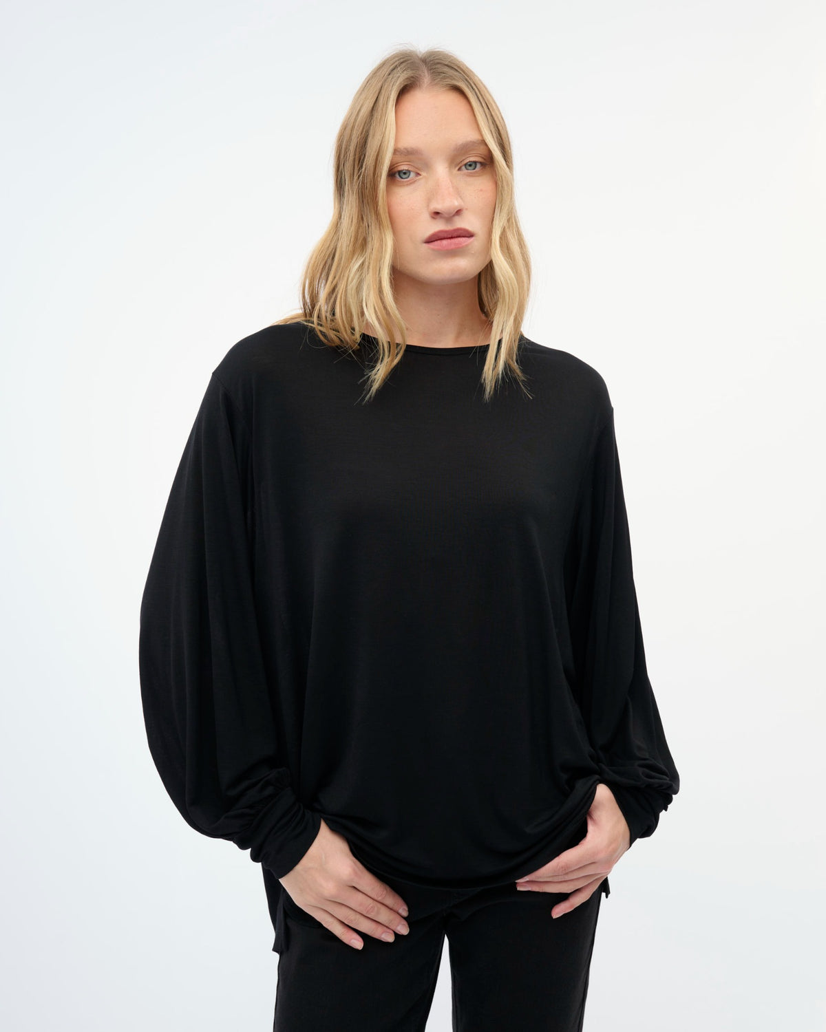 ALEXANDRA TOP BLACK - image 2