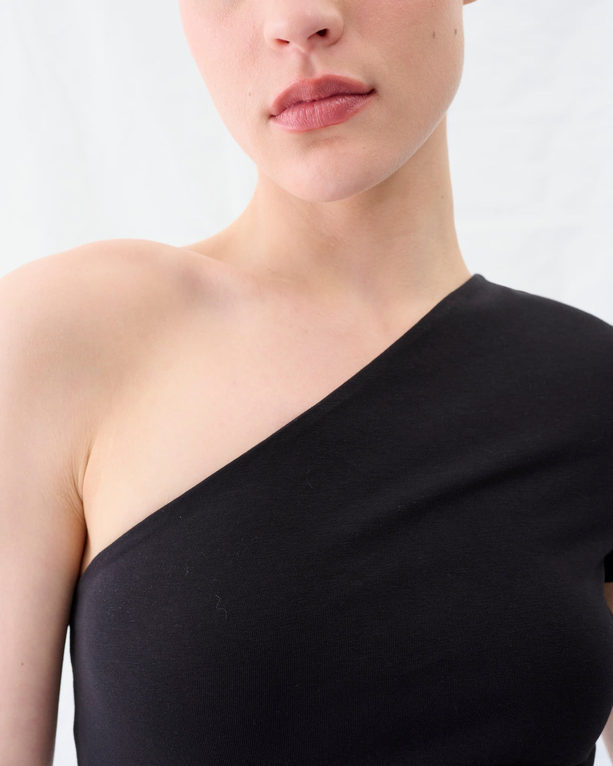 ANYA TOP
