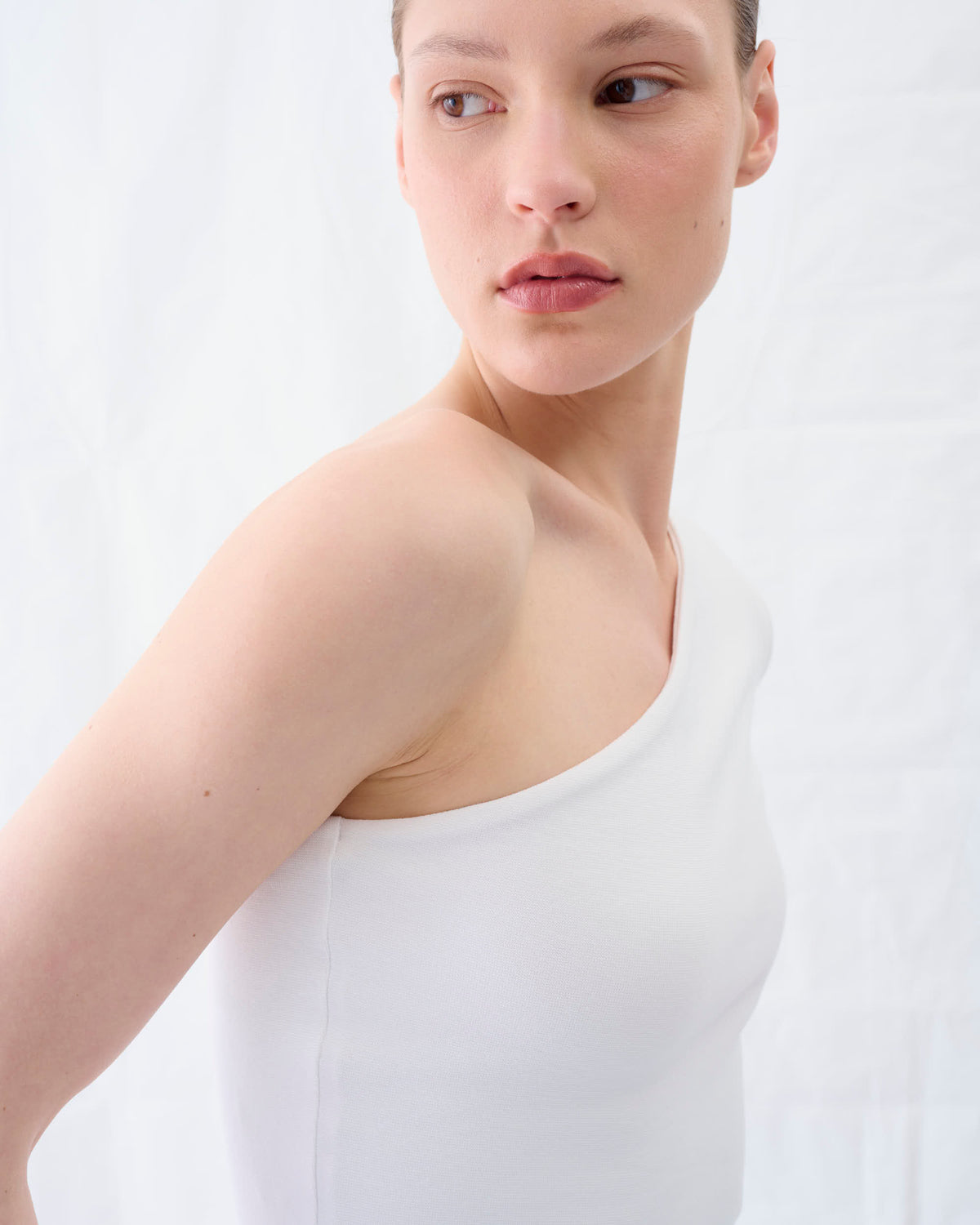 ANYA TOP