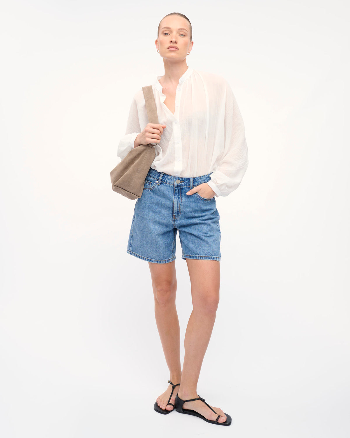 ARI JEANS