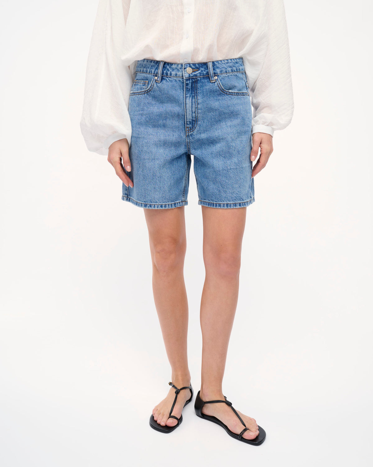 ARI JEANS