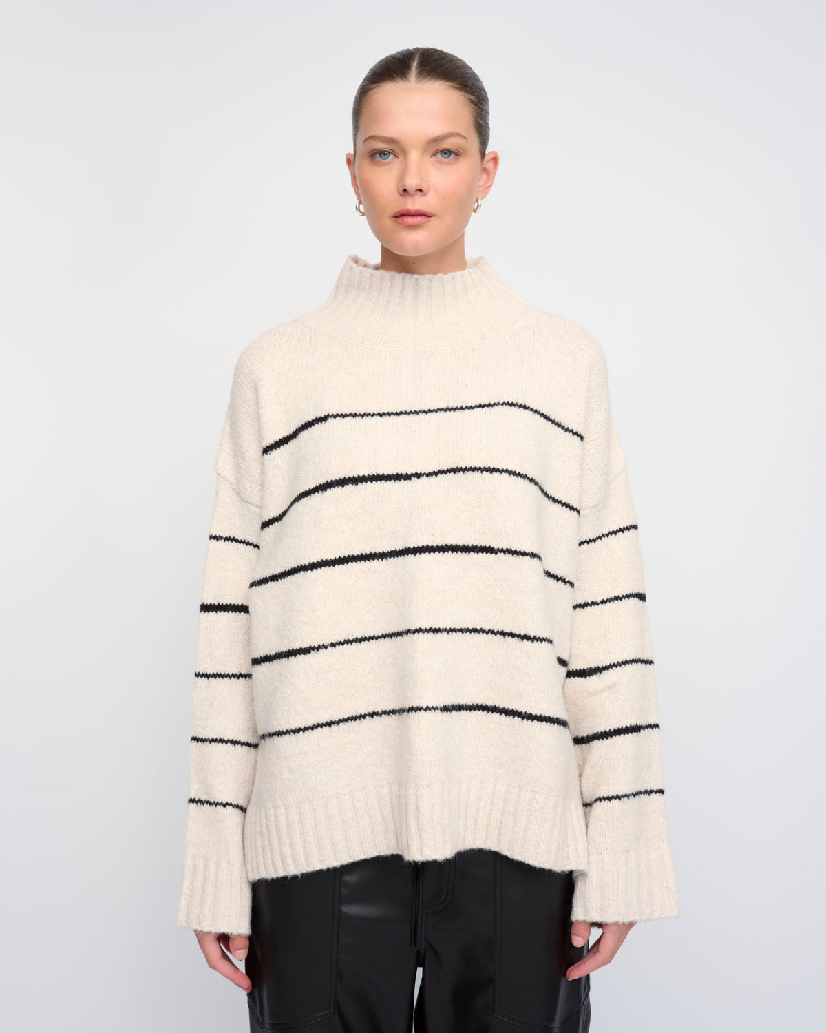 ARTY SWEATER