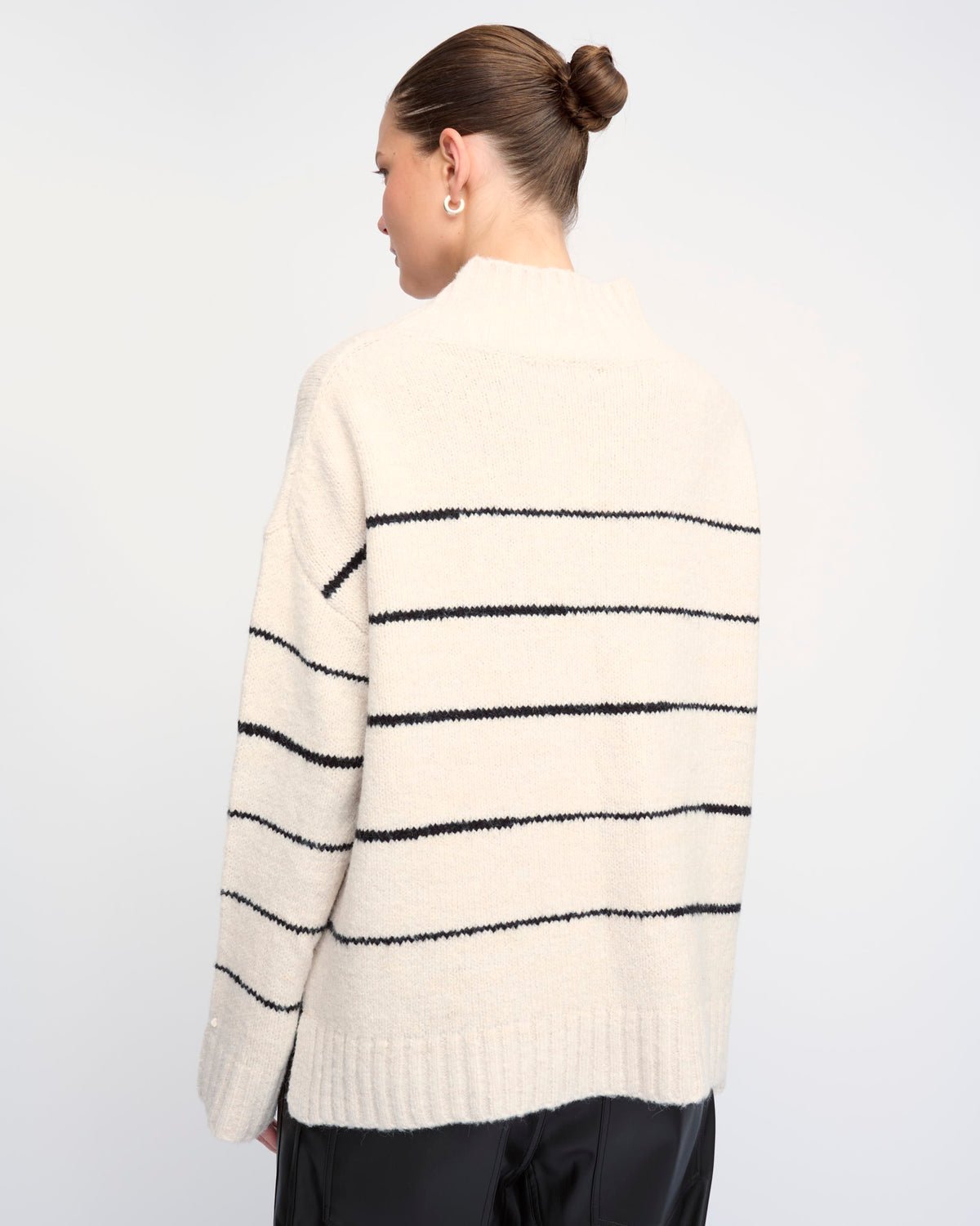ARTY SWEATER