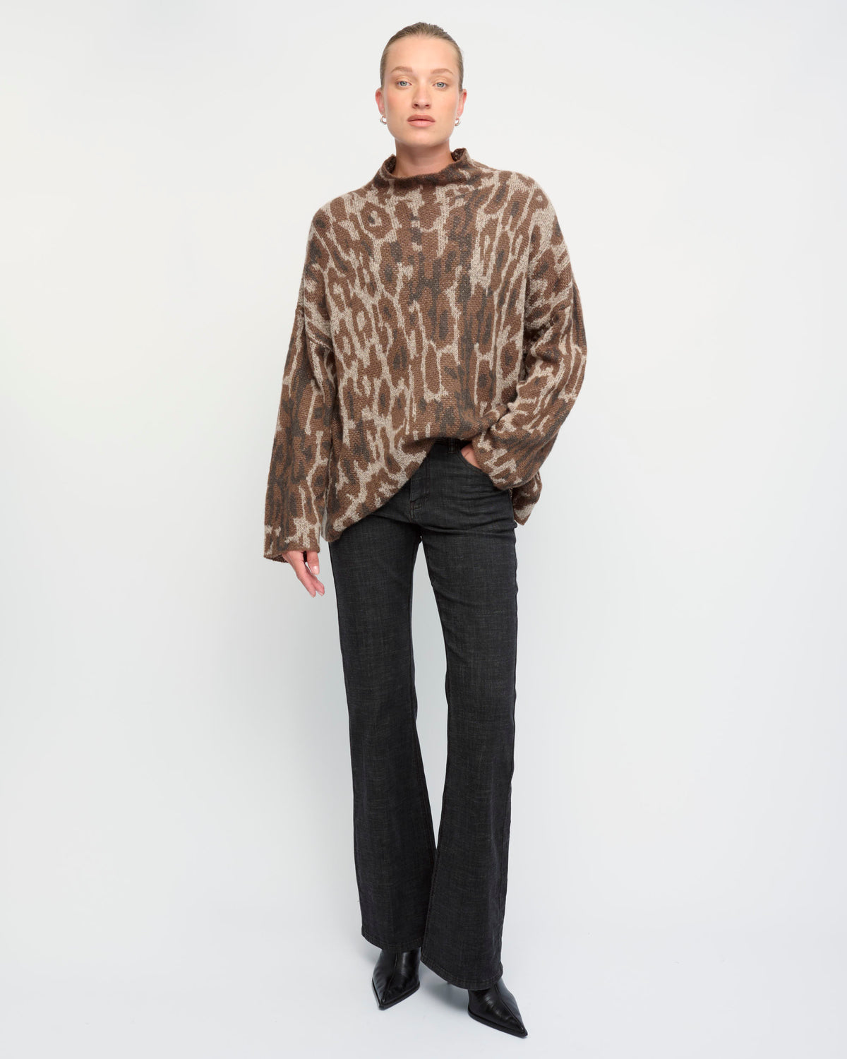 CARMEN SWEATER