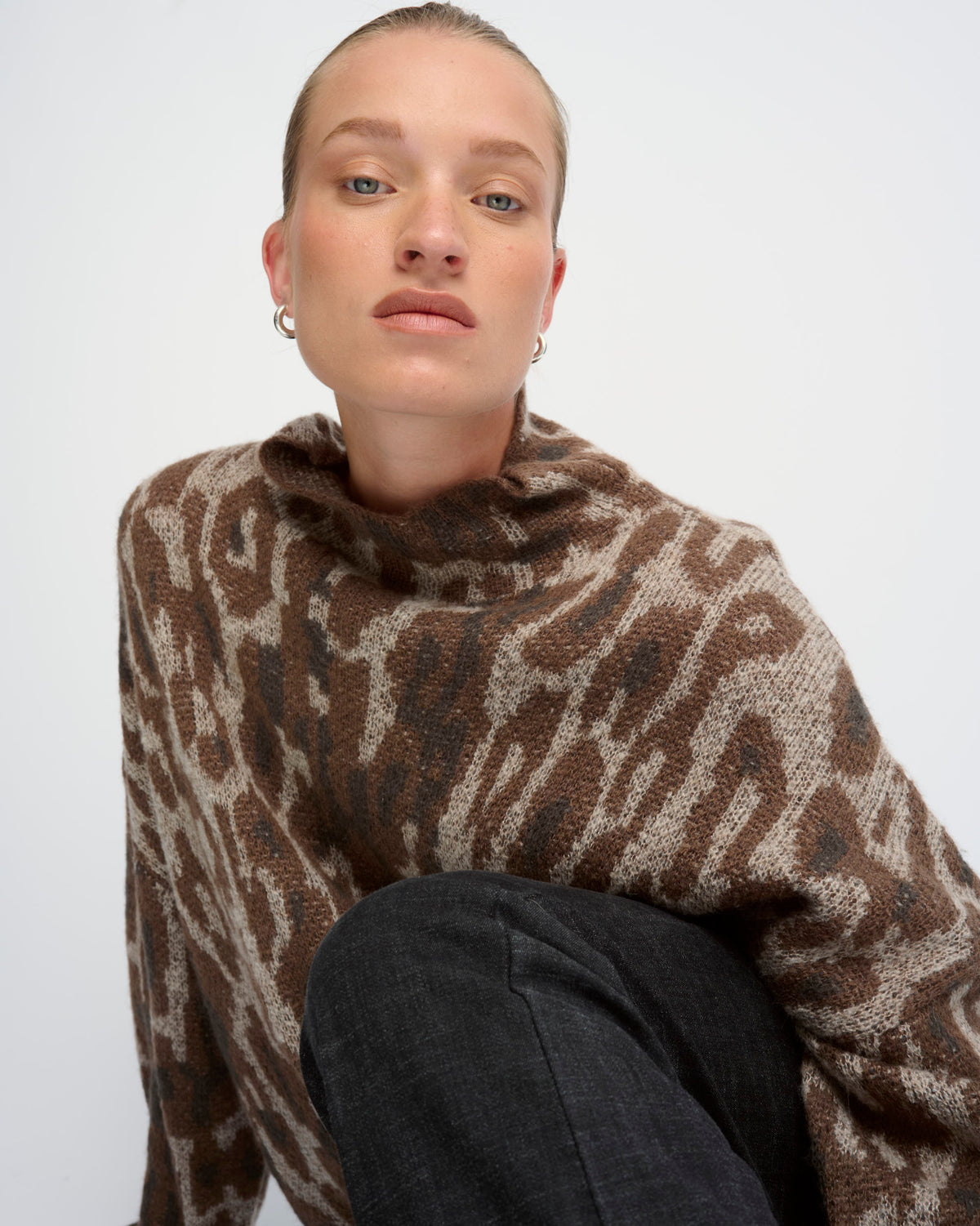 CARMEN SWEATER