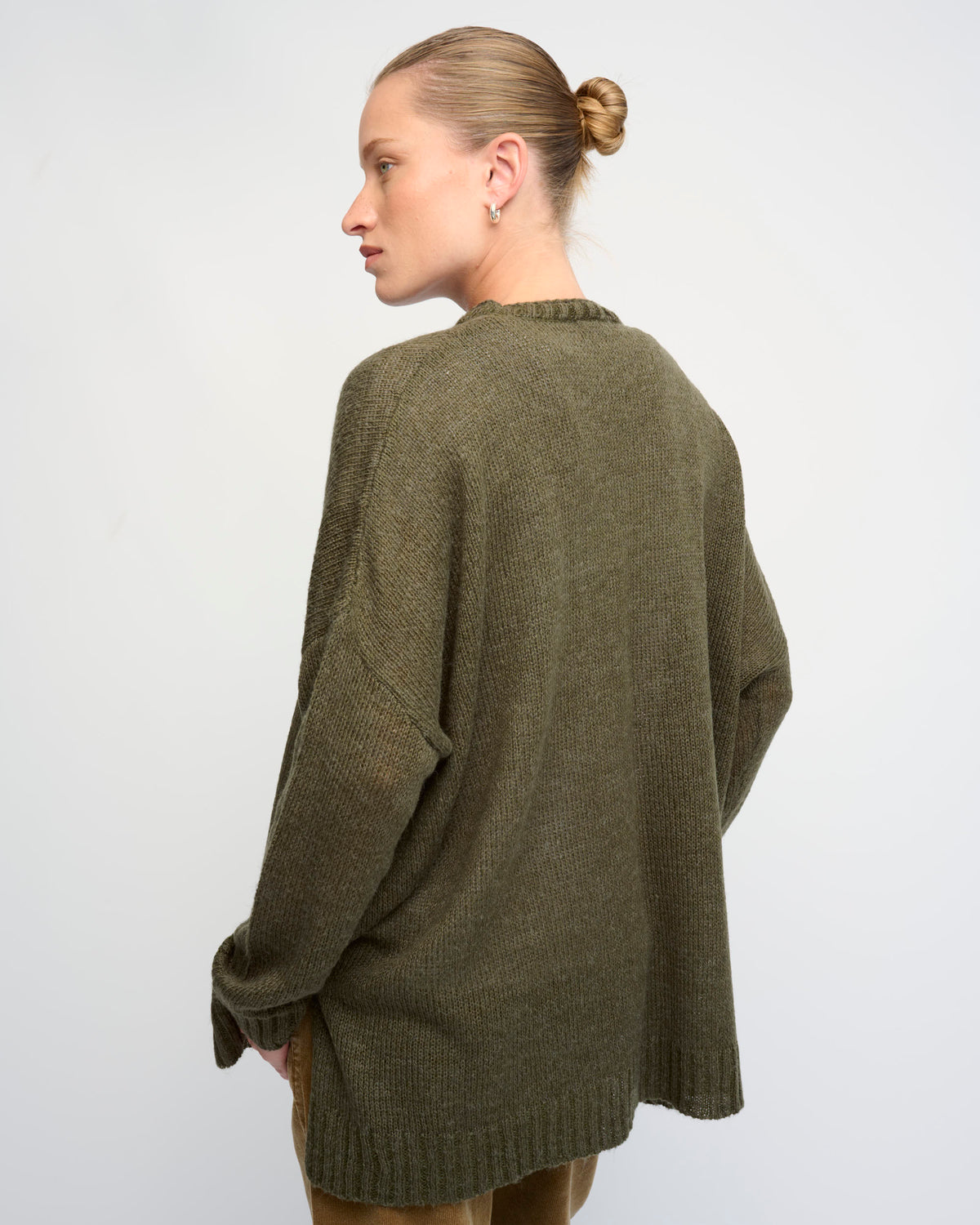DOVE 26 SWEATER