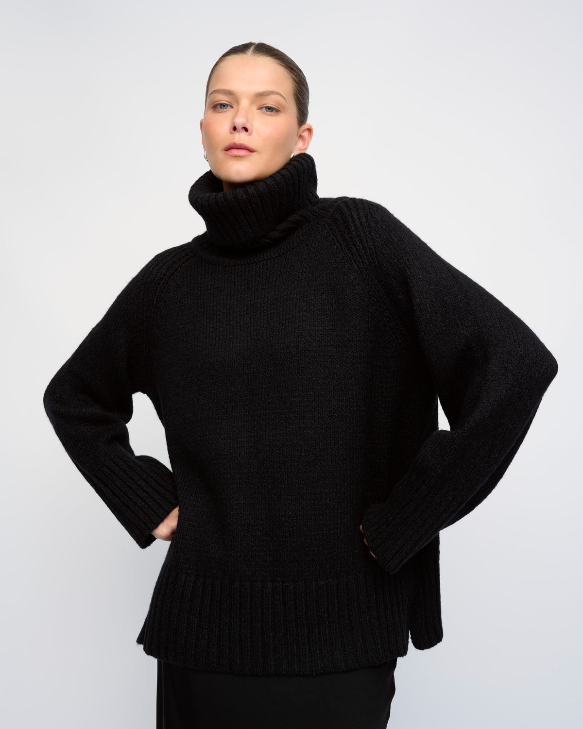 JUNO SWEATER