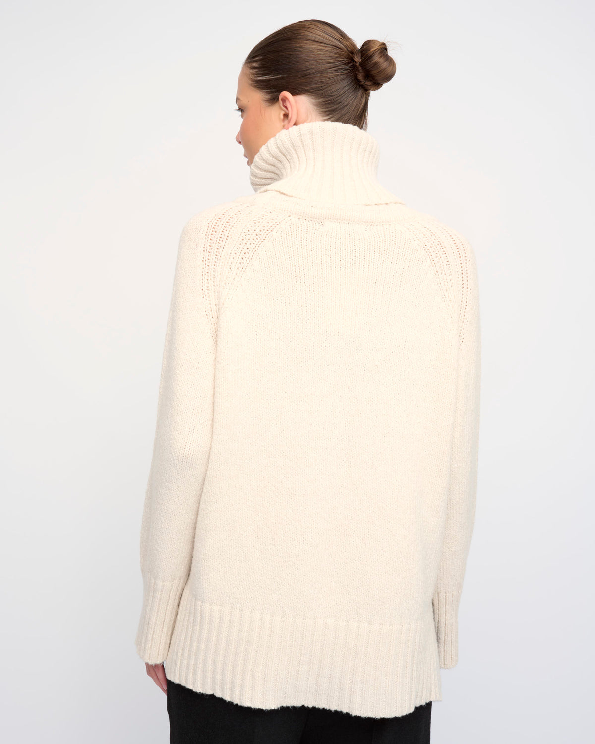 JUNO SWEATER