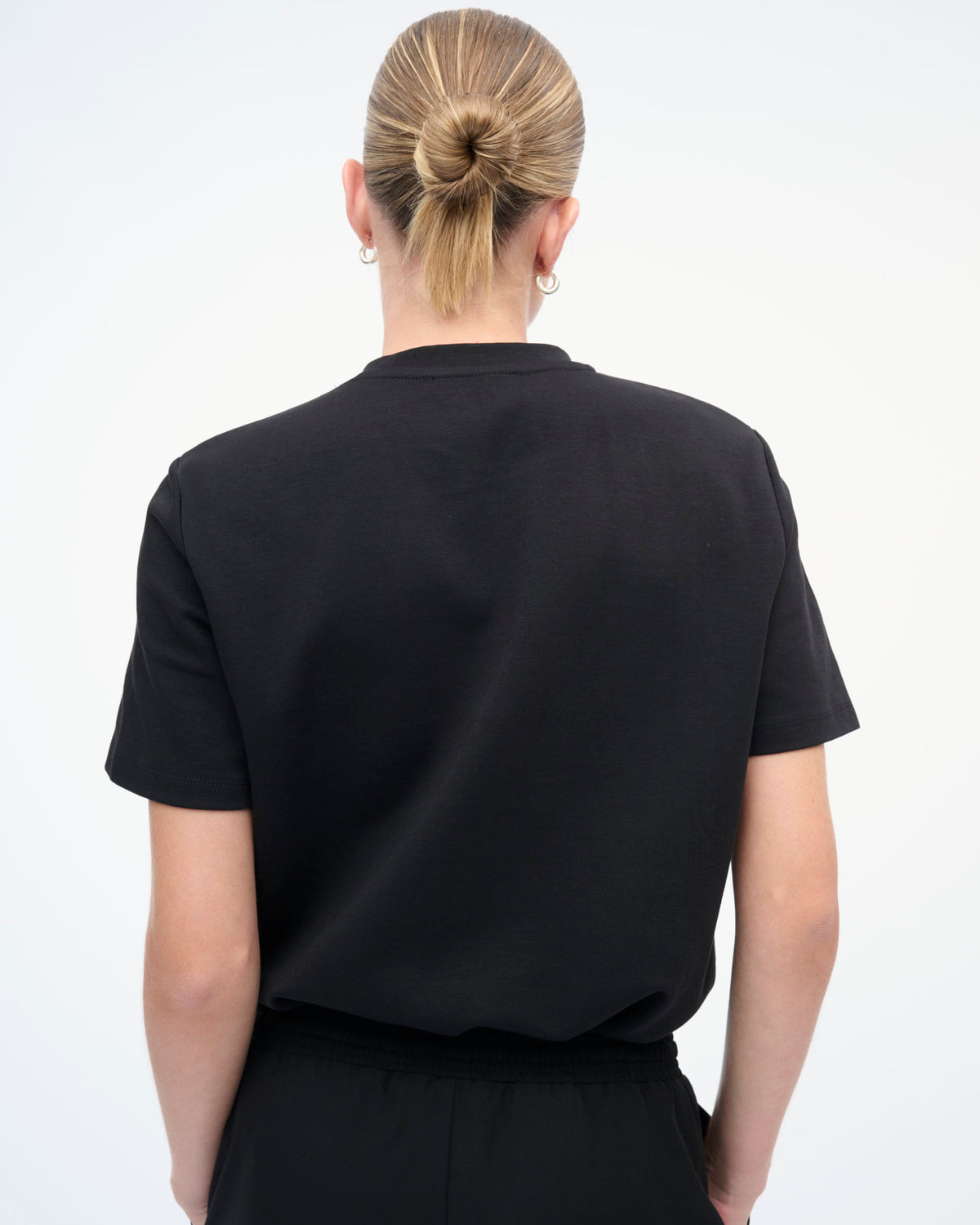 LEONA T SHIRT