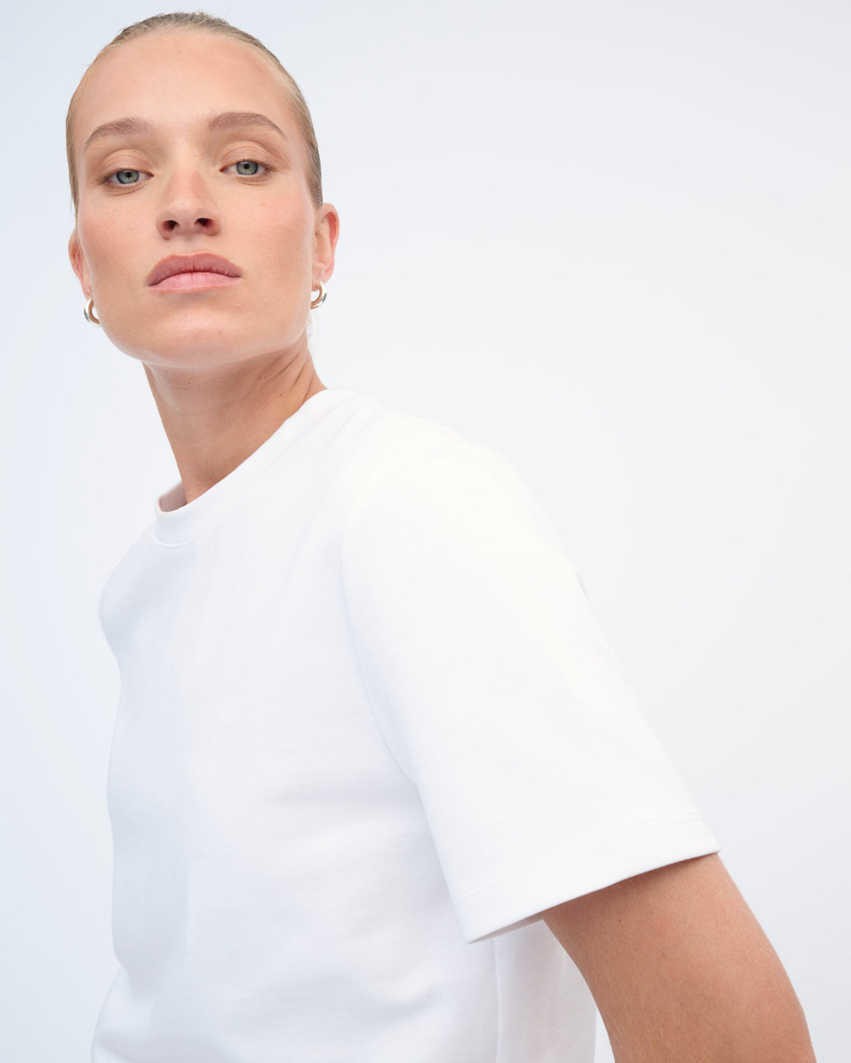 LEONA T SHIRT
