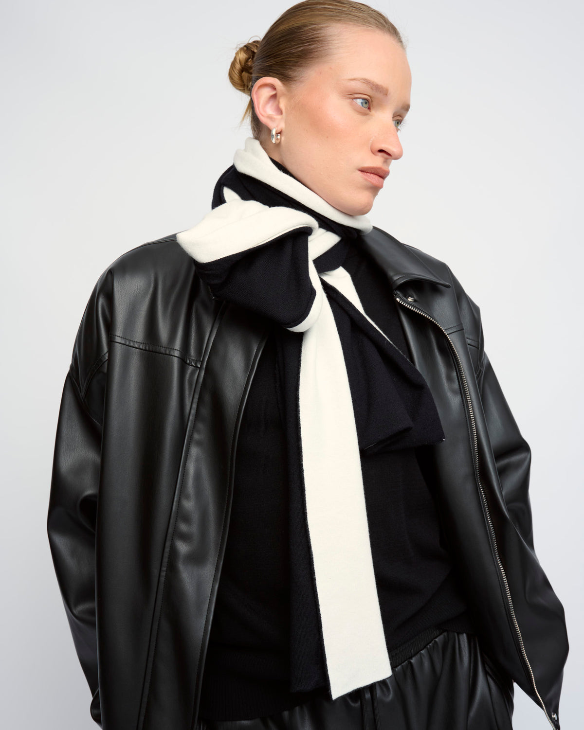 MOON SCARF