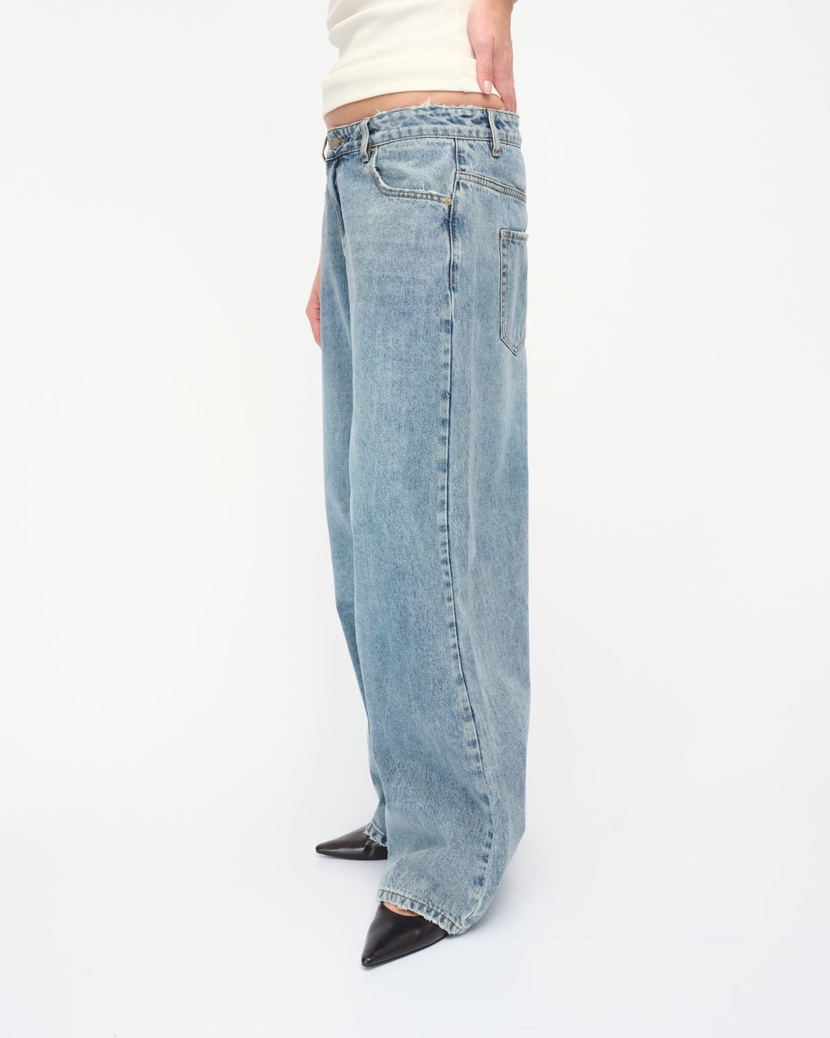 NOAH JEANS