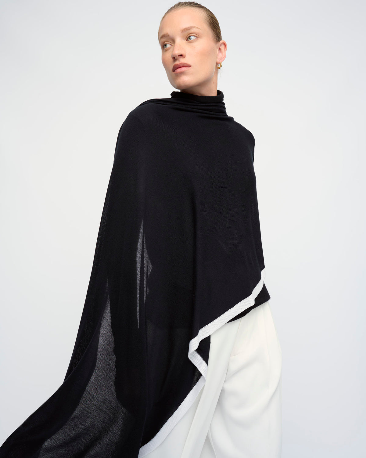 SARI SCARF