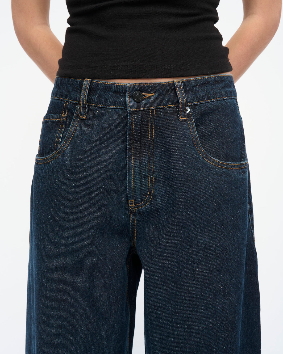 THOMAS JEANS
