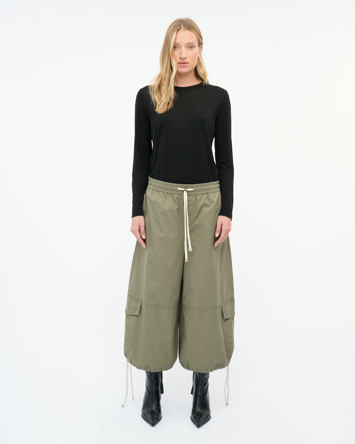 TRACK PANTS