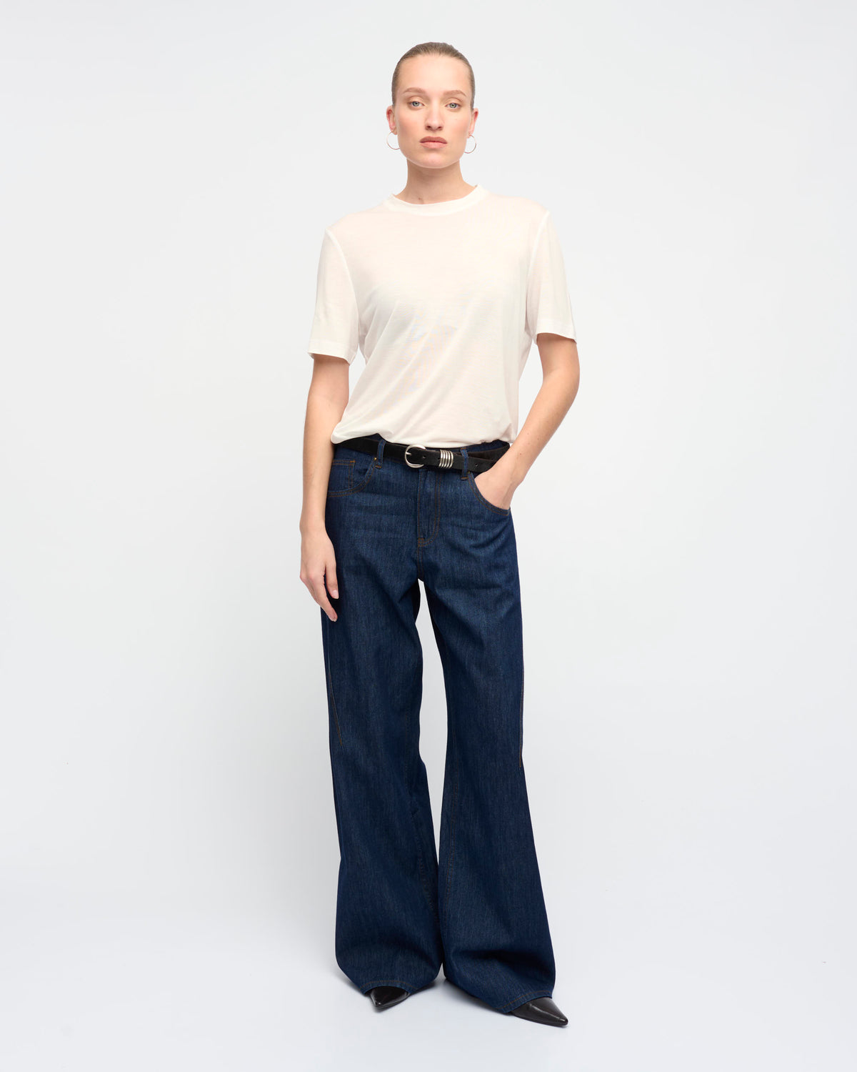 WONDER JEANS