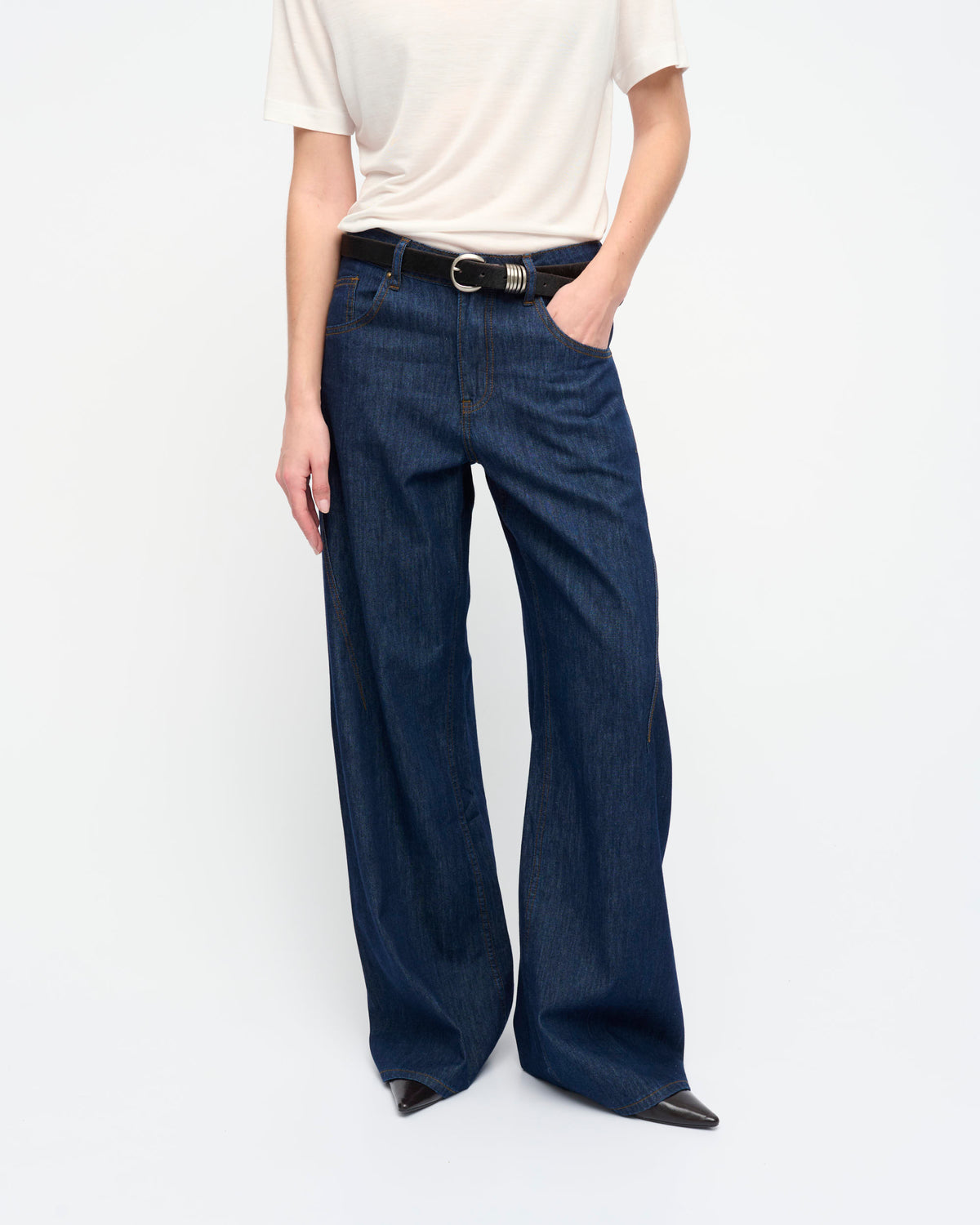 WONDER JEANS